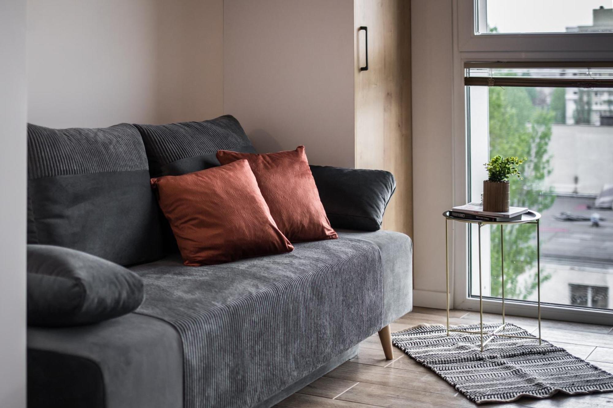 Parrot - 77 Wigury Street Apartment